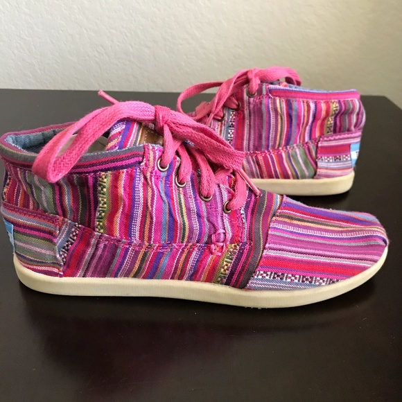 Toms Other - HP🎉 TOMS Desert Botas Multicolor Stripe Bootie 3Y
